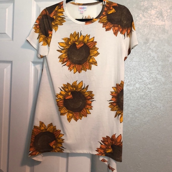 LuLaRoe Tops - Sun flower top
